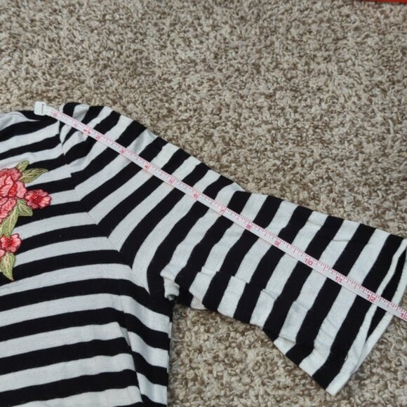 Flutter & Kick Maternity Small Black White Striped Dress Floral Applique - Picture 8 of 9